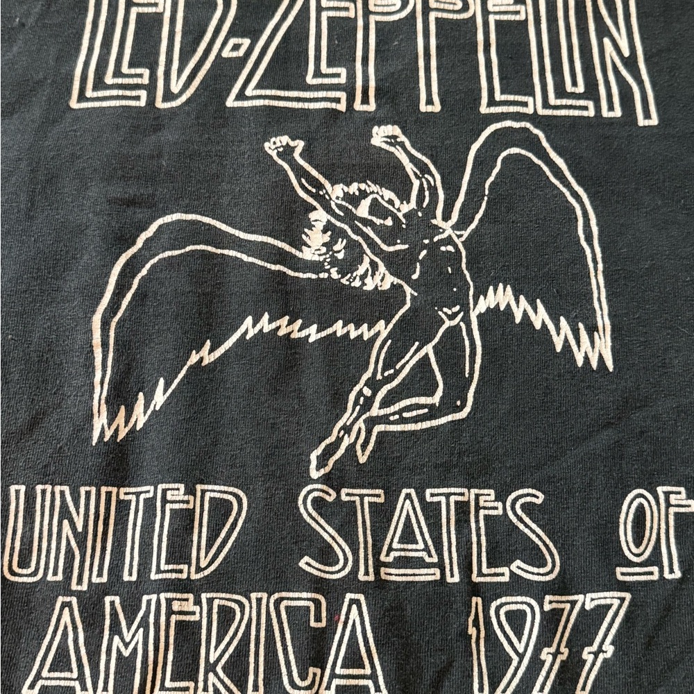 Vintage Led Zeppelin Black Graphic Tee y2k medium